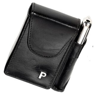 ΘΗΚΗ ΔΕΡΜΑ ΠΑΚΕΤΟ ΤΣΙΓΑΡΩΝ ΓΙΑ ΚΑΝΟΝΙΚΑ ΤΣΙΓΑΡΑ 20 ΤΕΜ. ΜΕ ΕΣΩΜΑΤΟΜΕΝΗ ΘΗΚΗ ΓΙΑ ΑΝΑΠΤΗΡΑ 03 ΜΑΥΡΗ